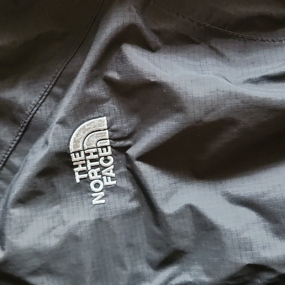 The North Face Black Hooded Windbreaker DryVent Jacket Size Small - Picture 2 of 13
